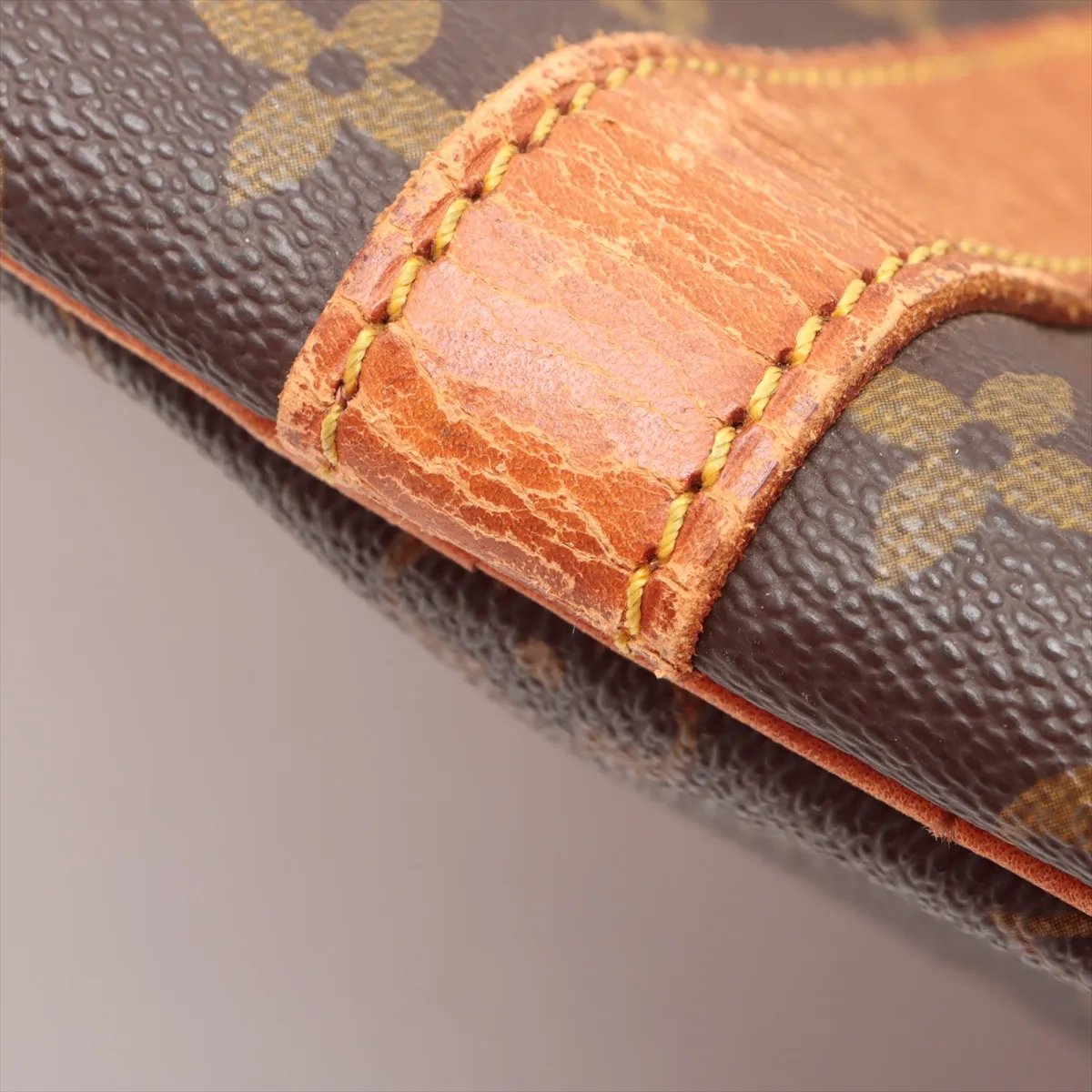 Louis Vuitton Keepall 55 Bandoulière